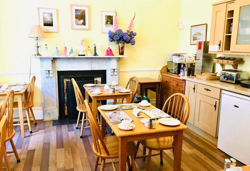 膳宿费 Rosalie Guest House