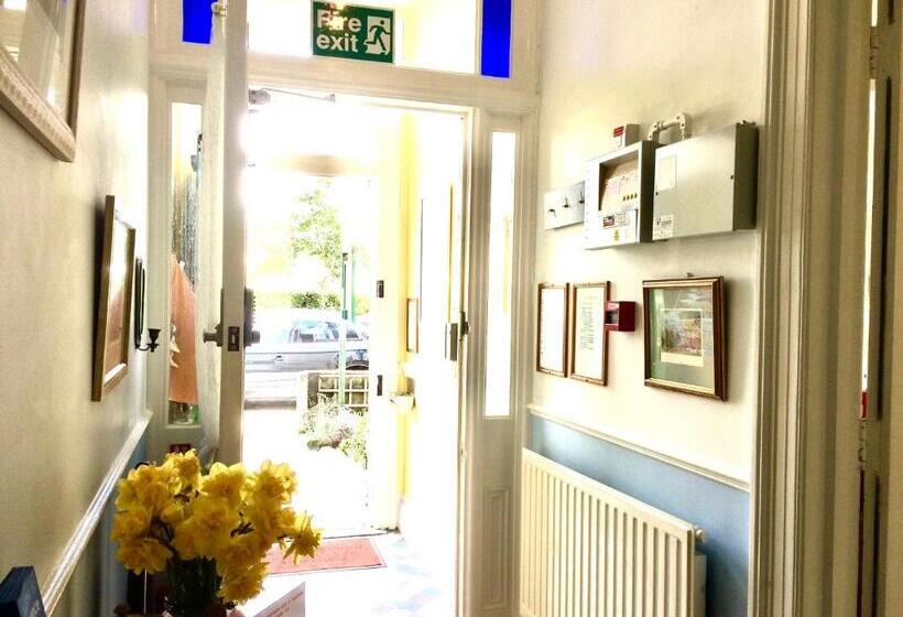 膳宿费 Rosalie Guest House