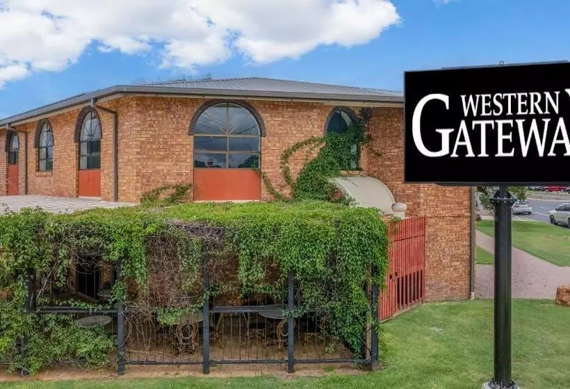 Western Gateway Motel And Apartments