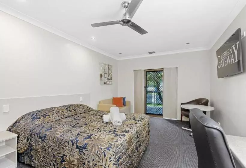 Western Gateway Motel And Apartments