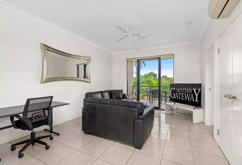 Western Gateway Motel And Apartments