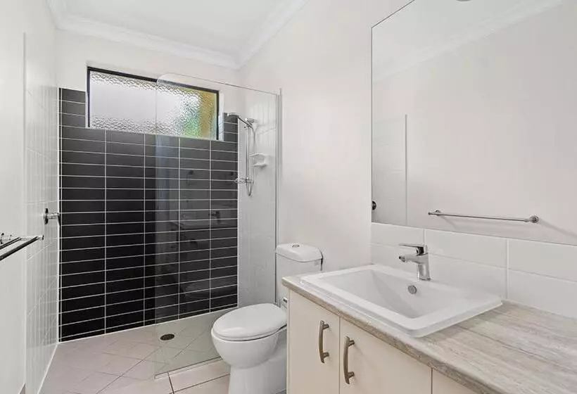 Western Gateway Motel And Apartments