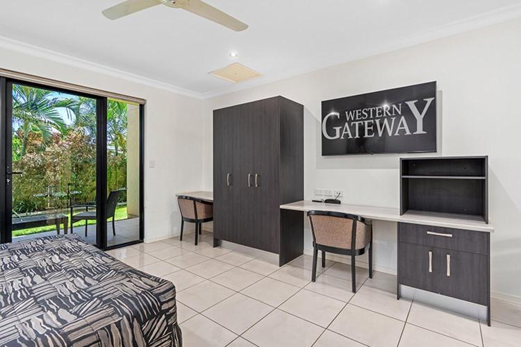 Western Gateway Motel And Apartments