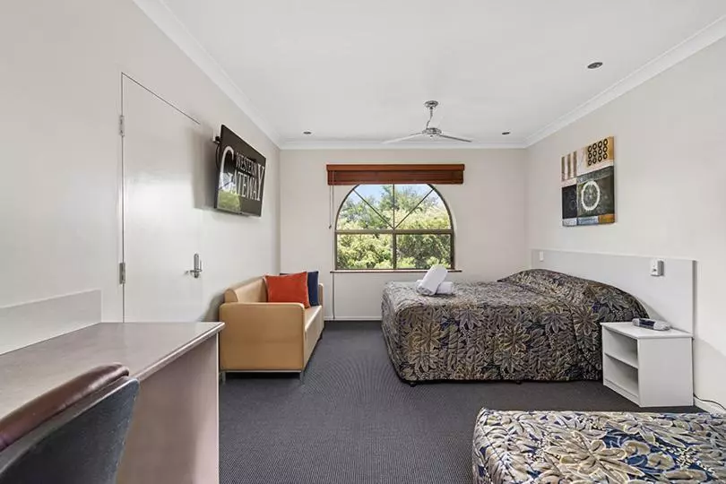 Western Gateway Motel And Apartments