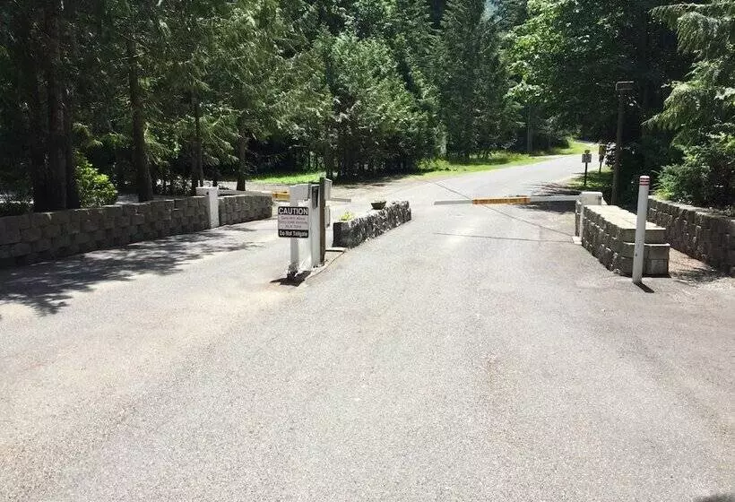 78mbr   Wood Stove   Wifi   Pets Ok   Bbq   Sleeps 6