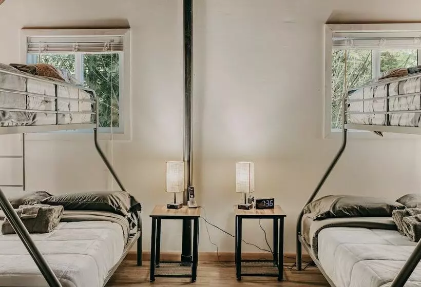 78mbr   Wood Stove   Wifi   Pets Ok   Bbq   Sleeps 6