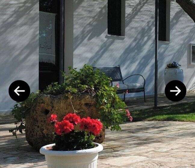 تختخواب و صبحانه Double Room In Ancient Masseria Near The Sea In A Quiet Olive Trees