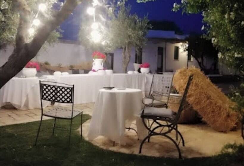 تختخواب و صبحانه Double Room In Ancient Masseria Near The Sea In A Quiet Olive Trees