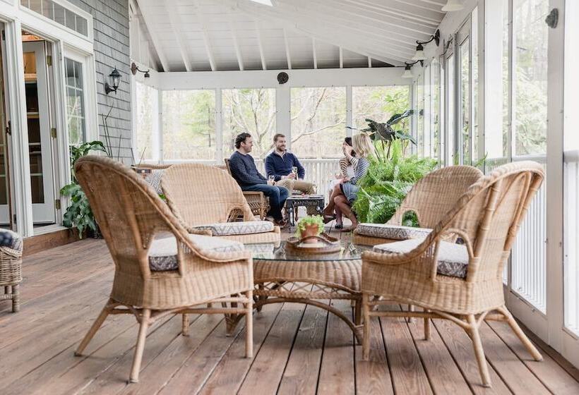 Отель Cape Arundel Inn Club House