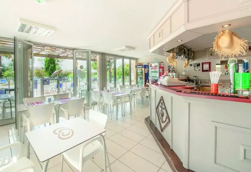 ホテル Sowell Family Le Grau Du Roi