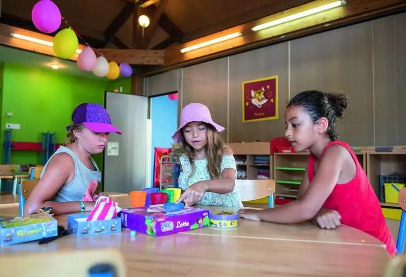 ホテル Sowell Family Le Grau Du Roi