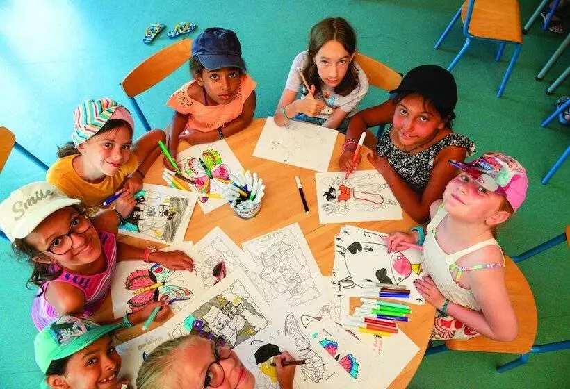 ホテル Sowell Family Le Grau Du Roi