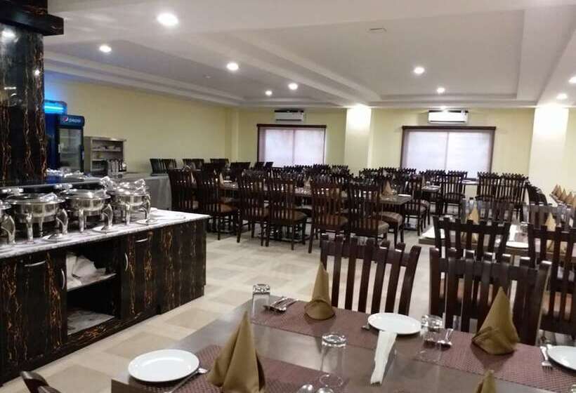 호텔 The Sravasti Residency