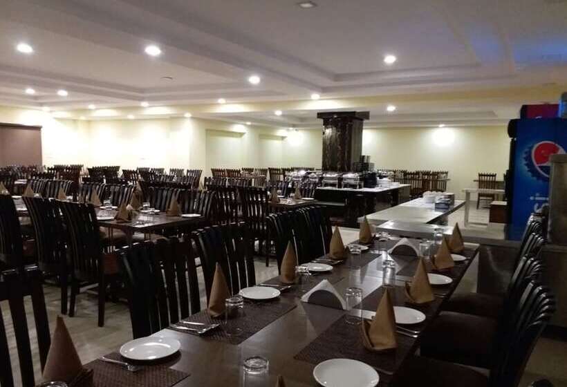 호텔 The Sravasti Residency