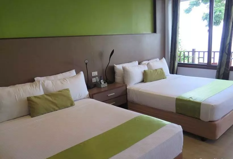 Aiyanar Beach And Dive Resort