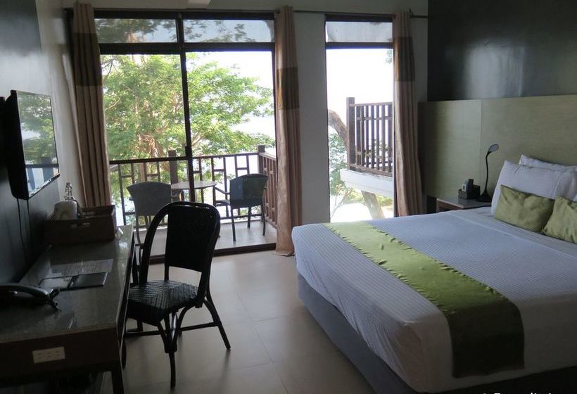 Aiyanar Beach And Dive Resort