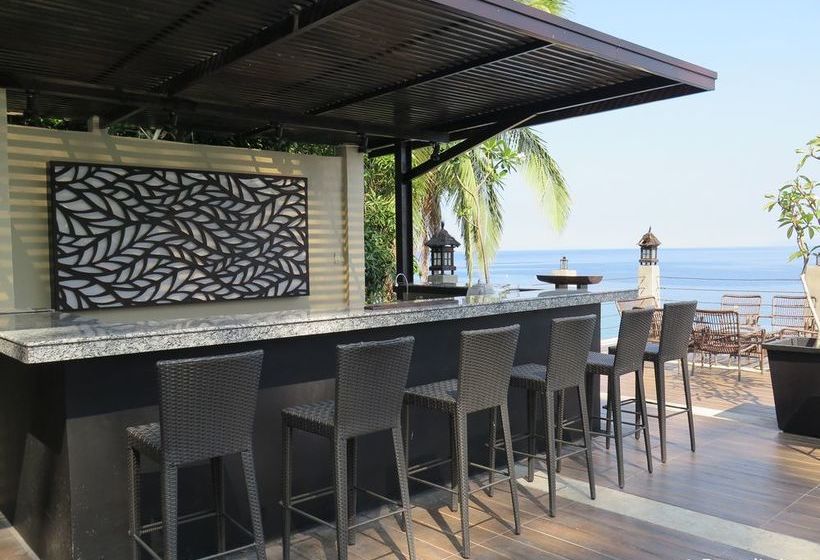 Aiyanar Beach And Dive Resort