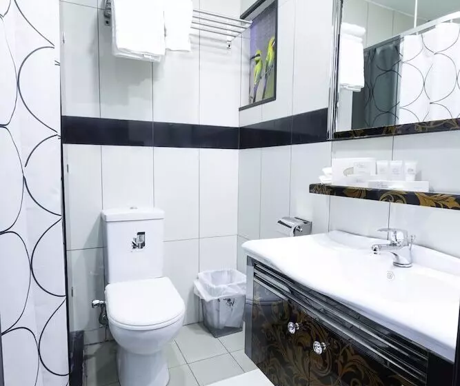 Easy Inn Hotel Suites