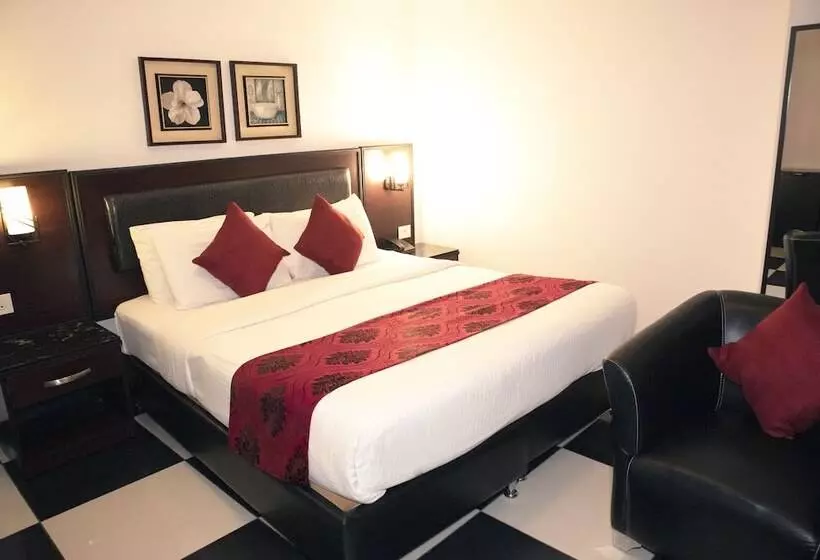Easy Inn Hotel Suites