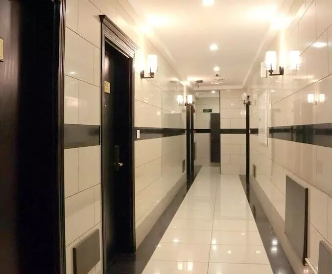 Easy Inn Hotel Suites