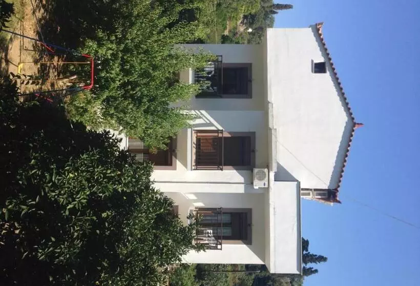 בית מלון כפרי Alekos Rooms And Apartments