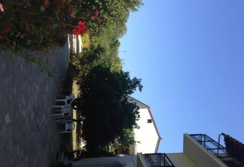 בית מלון כפרי Alekos Rooms And Apartments