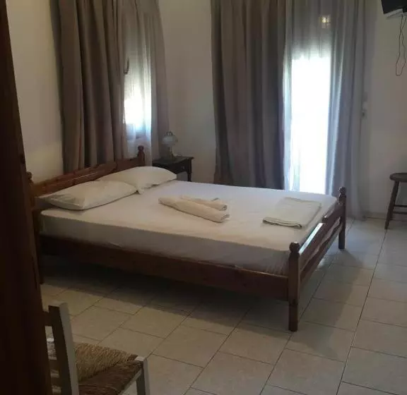 בית מלון כפרי Alekos Rooms And Apartments