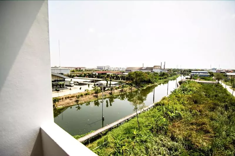 At Ease Hotel Suvarnabhumi