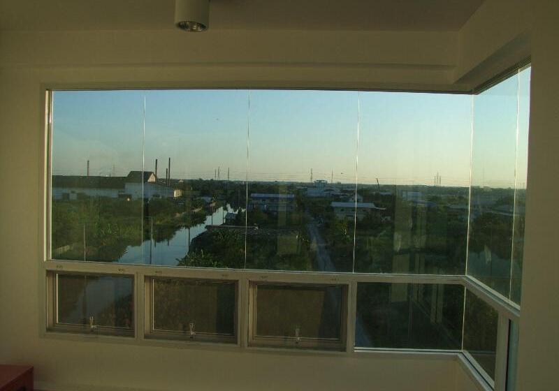 At Ease Hotel Suvarnabhumi