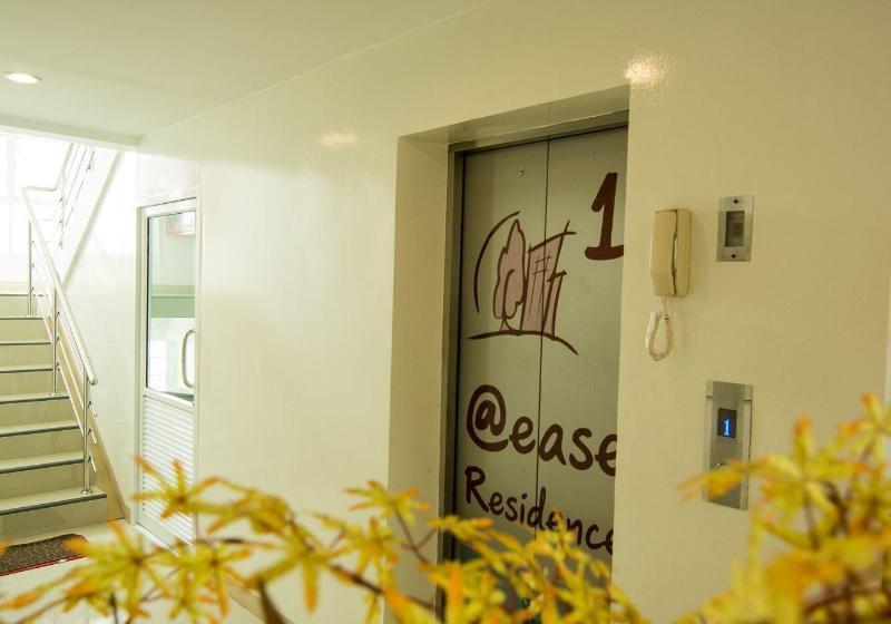 At Ease Hotel Suvarnabhumi