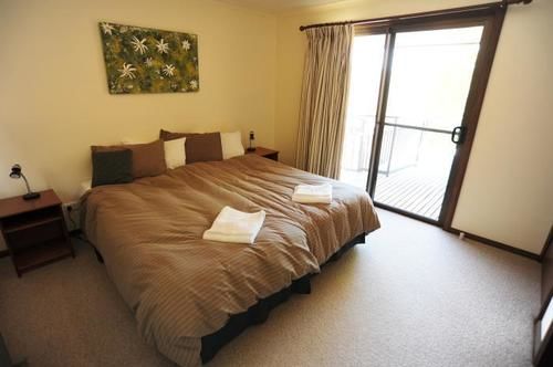 فندق Mowamba River Lodge