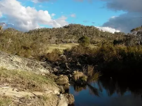 酒店 Mowamba River Lodge