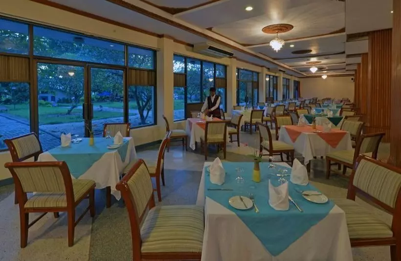 هتل Amazing Kengtong Resort