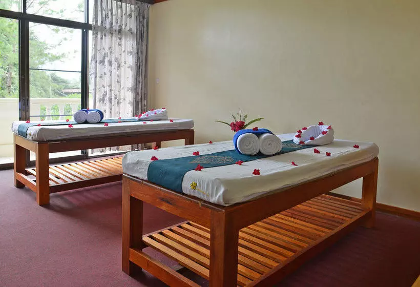 هتل Amazing Kengtong Resort