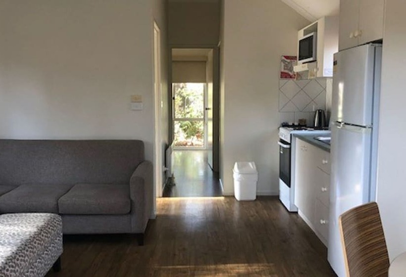 Отель Nrma Bright Holiday Park