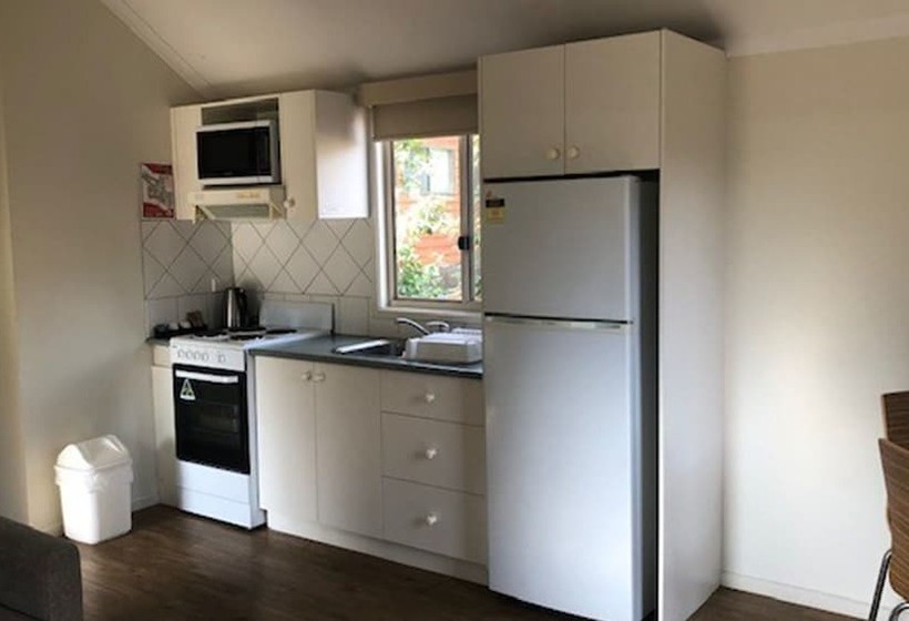 Отель Nrma Bright Holiday Park