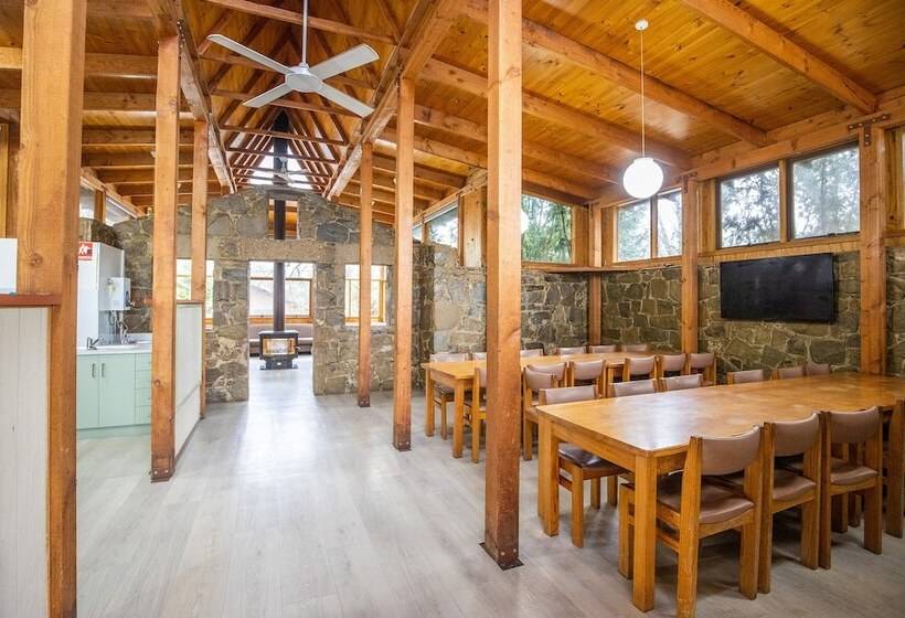 Отель Nrma Bright Holiday Park