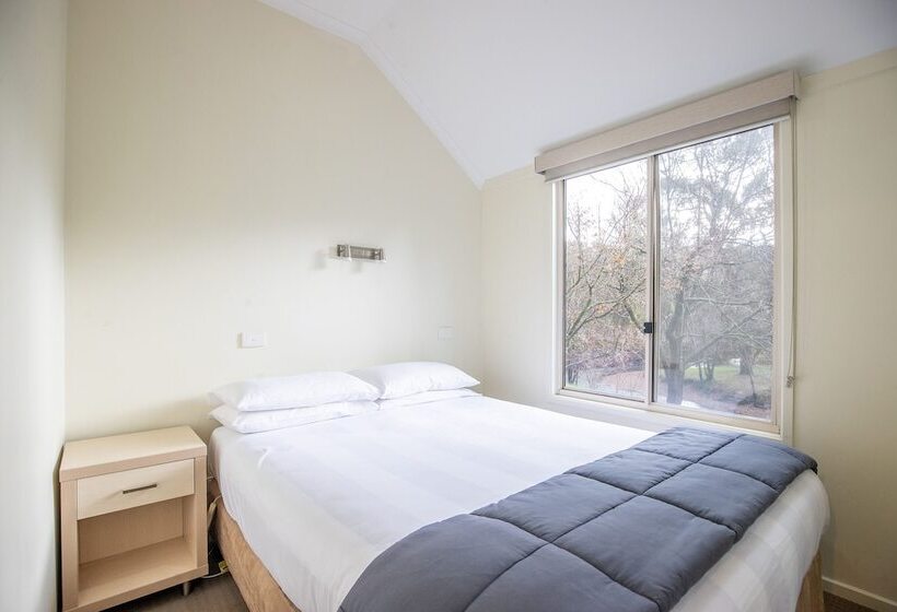 Отель Nrma Bright Holiday Park