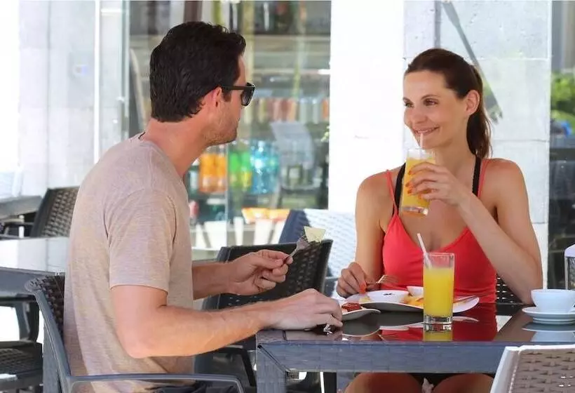 Oceano Boutique Hotel & Gallery