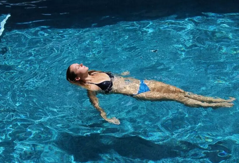 Oceano Boutique Hotel & Gallery