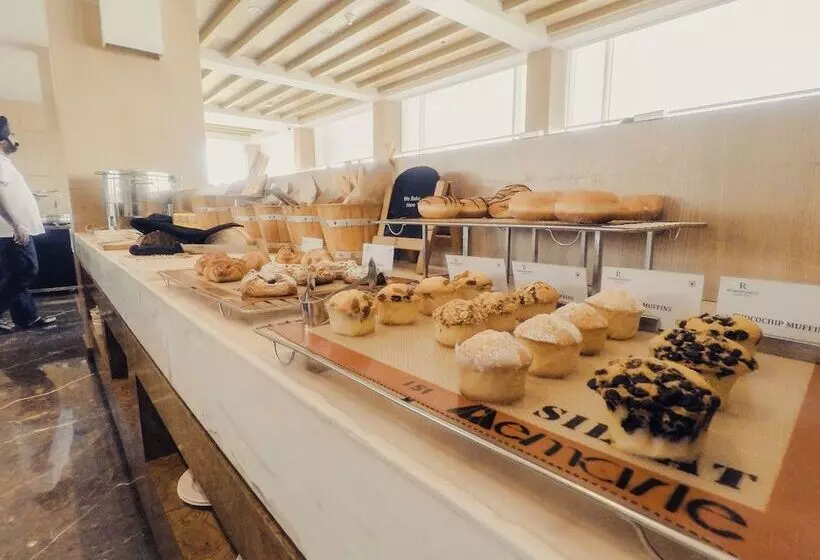 Renaissance Lucknow Hotel, Gomti Nagar