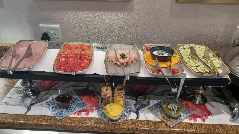 Отель Road Lodge Centurion