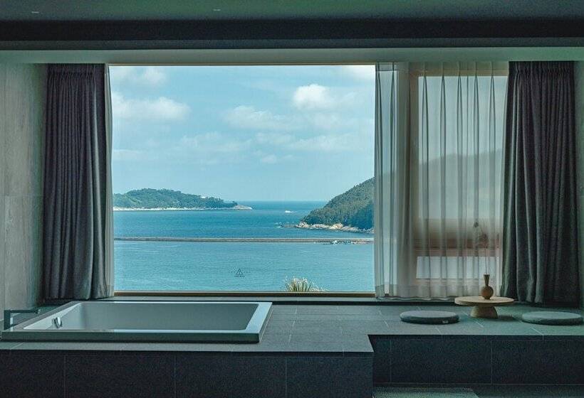 Hotel Sang Sang & Private Sang Sang Pool Villa