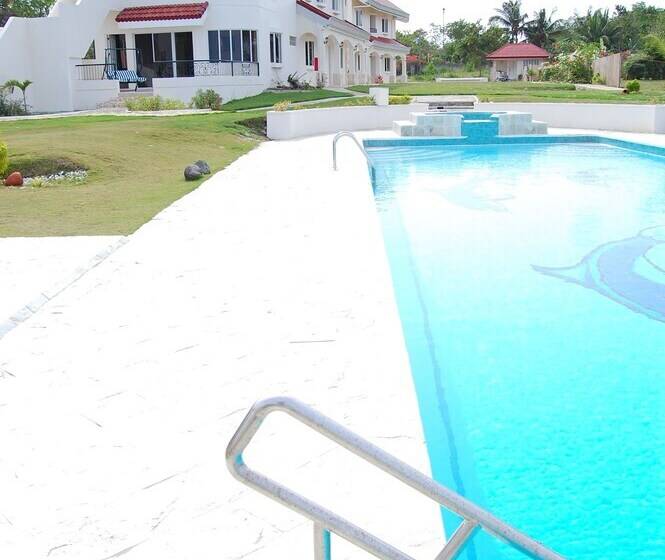 Отель Sherwood Bay Resort & Aqua Sports