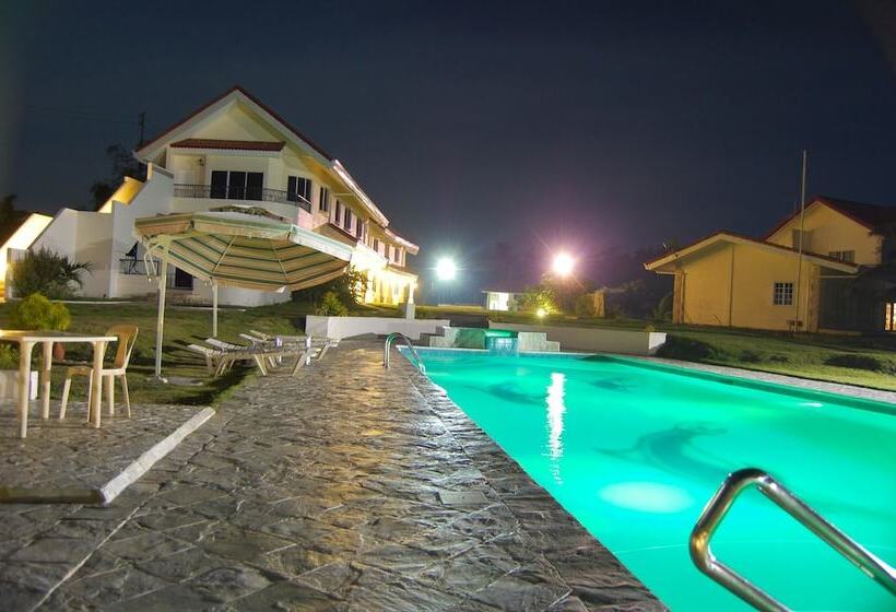 Отель Sherwood Bay Resort & Aqua Sports