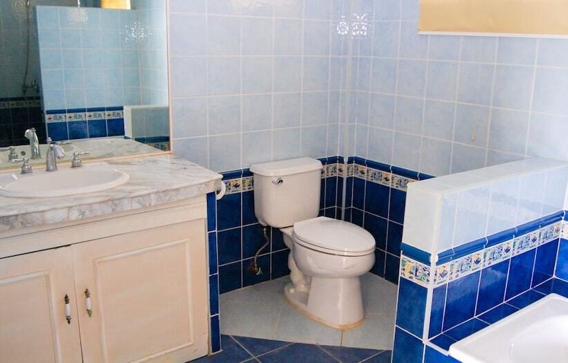 Отель Sherwood Bay Resort & Aqua Sports