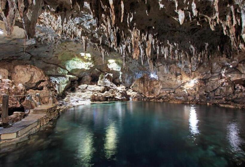 Отель Sherwood Bay Resort & Aqua Sports