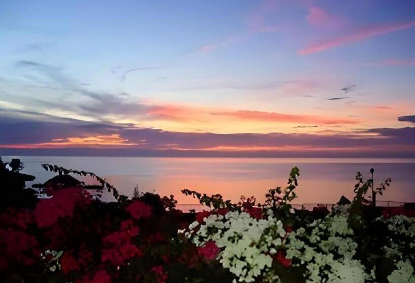 Отель Sherwood Bay Resort & Aqua Sports