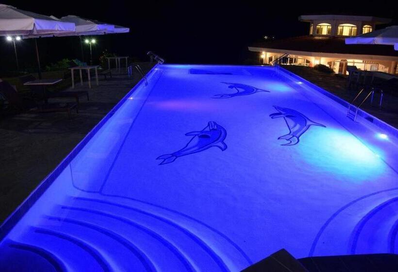 Отель Sherwood Bay Resort & Aqua Sports