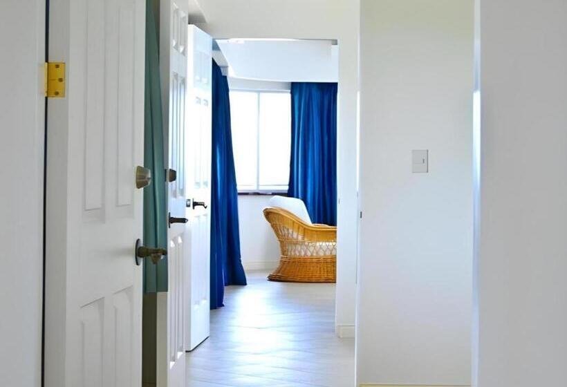 Отель Sherwood Bay Resort & Aqua Sports